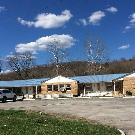 Scenic River Inn Motel Wartburg 外观 照片