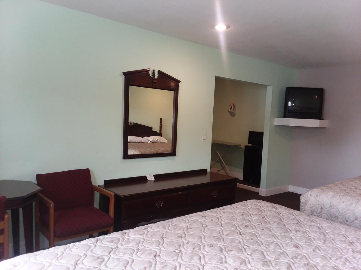 Scenic River Inn Motel Wartburg 外观 照片